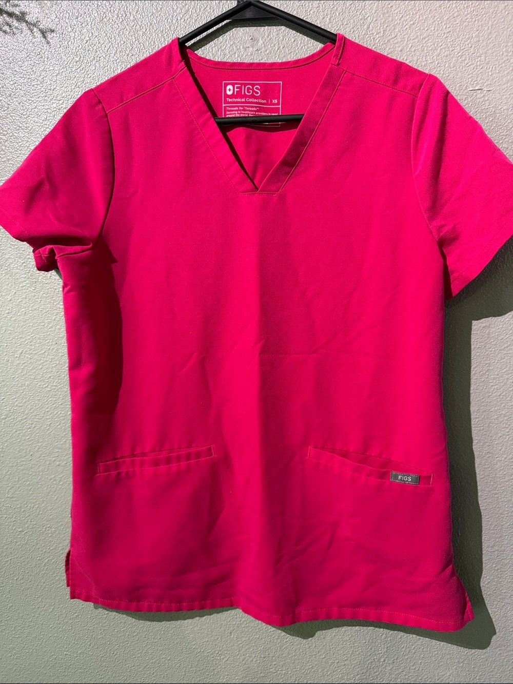 Figs Women’s Short Sleeve Scrub Top in Hot Pink